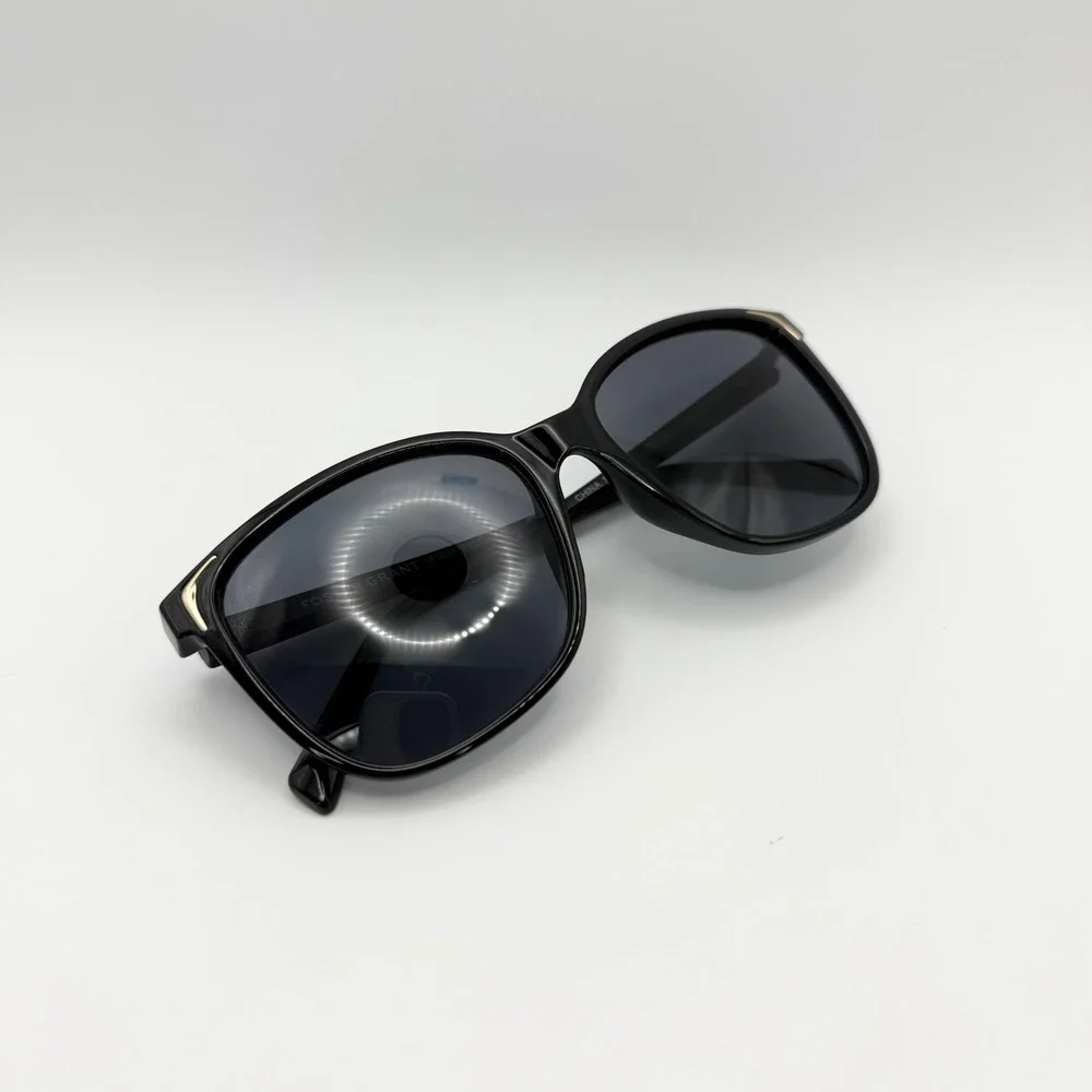 Foster Grant Black Square Sunglasses Gold Accents FG 26 512 BLK Women Oversized